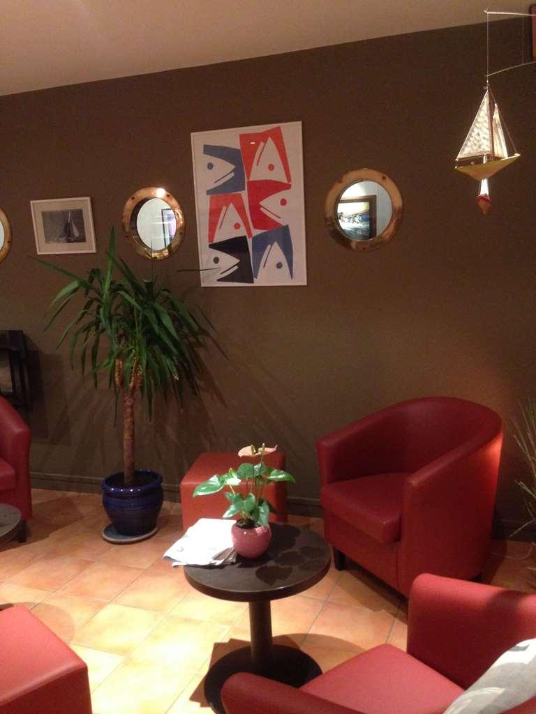 Brit Hotel des Halles Concarneau Interieur foto