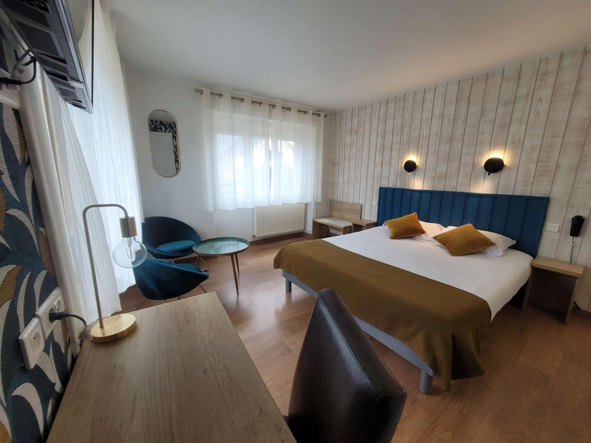 Brit Hotel des Halles Concarneau Buitenkant foto