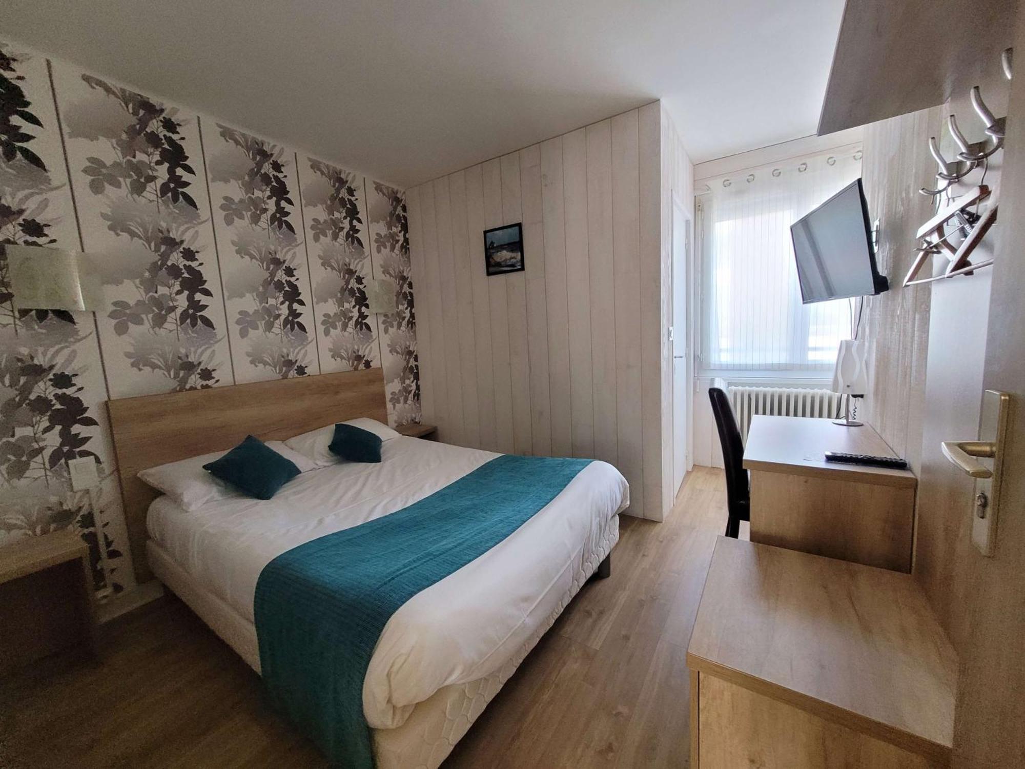 Brit Hotel des Halles Concarneau Buitenkant foto