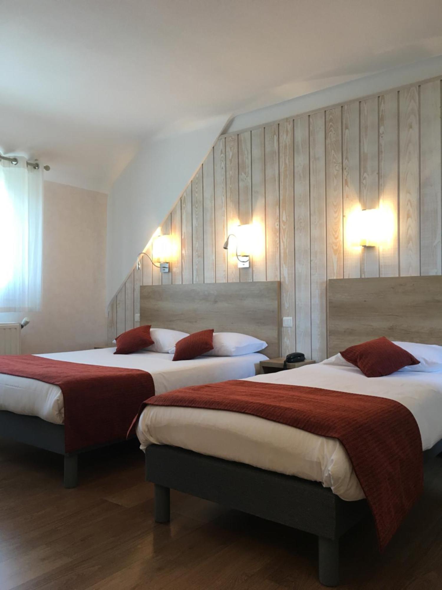 Brit Hotel des Halles Concarneau Buitenkant foto