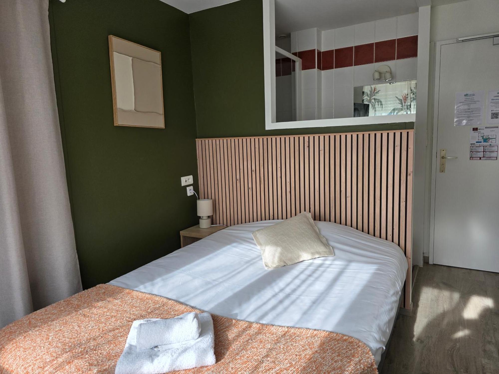 Brit Hotel des Halles Concarneau Buitenkant foto