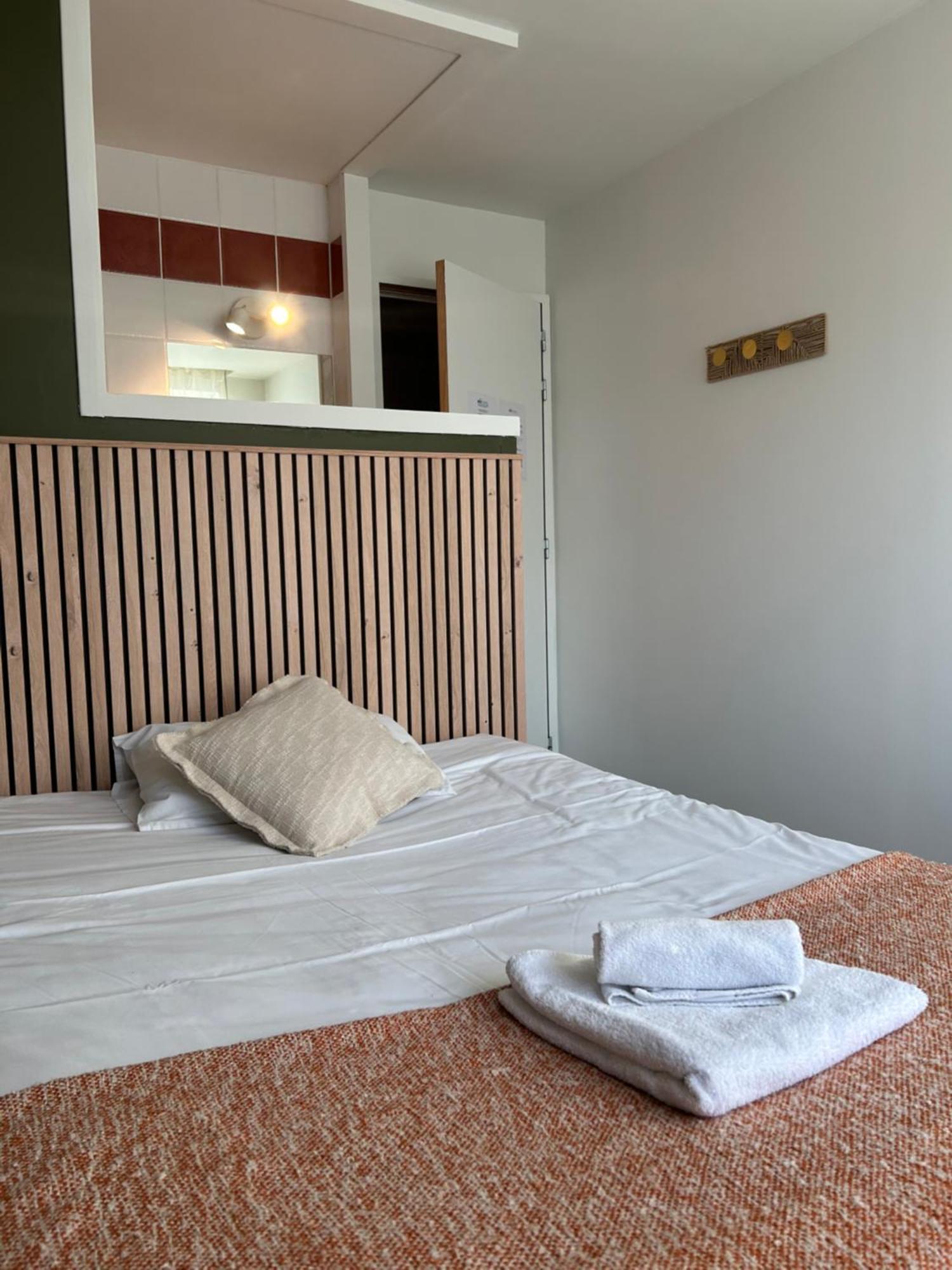 Brit Hotel des Halles Concarneau Buitenkant foto