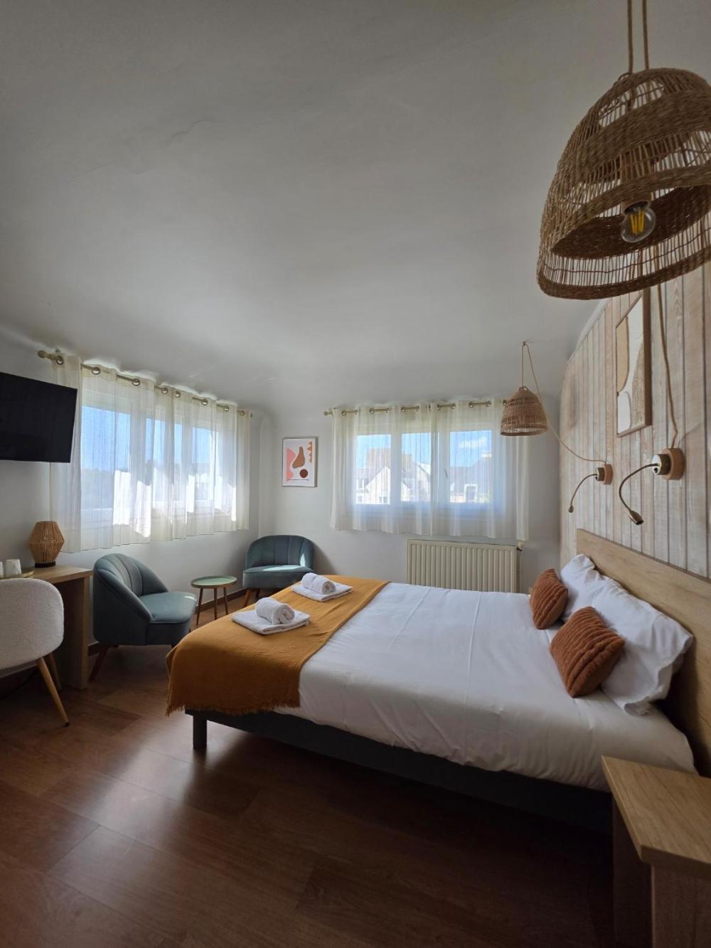 Brit Hotel des Halles Concarneau Buitenkant foto